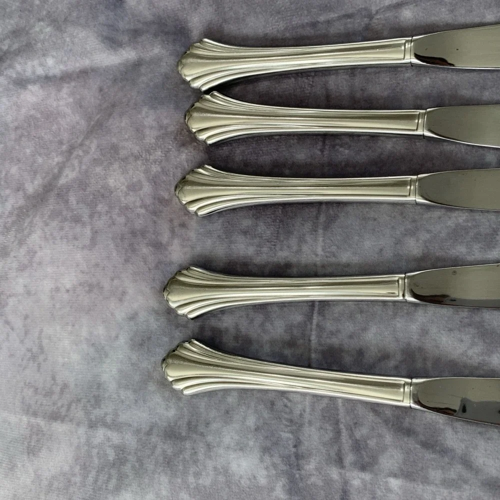 Oneida BANCROFT USA 5 Dinner Knives Glossy Stainless Steel Flatware